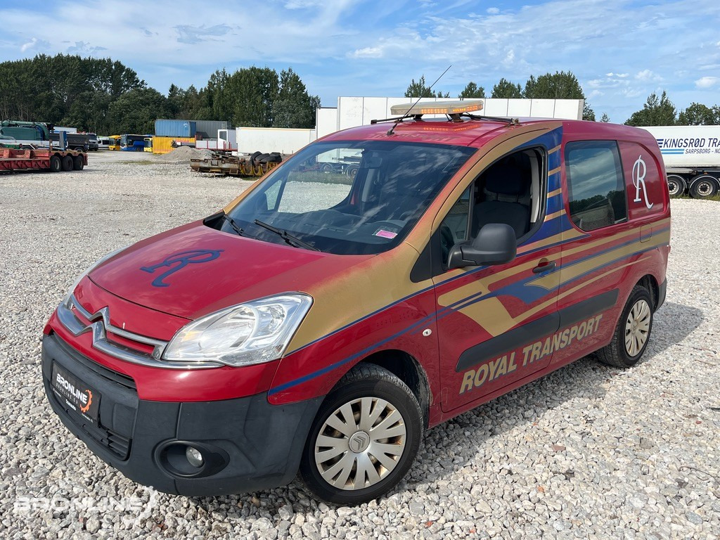 2015 Citroën Berlingo 1.6 84kW - 汽车:图2 2015 Citroën Berlingo 1.6 84kW - 汽车:图2