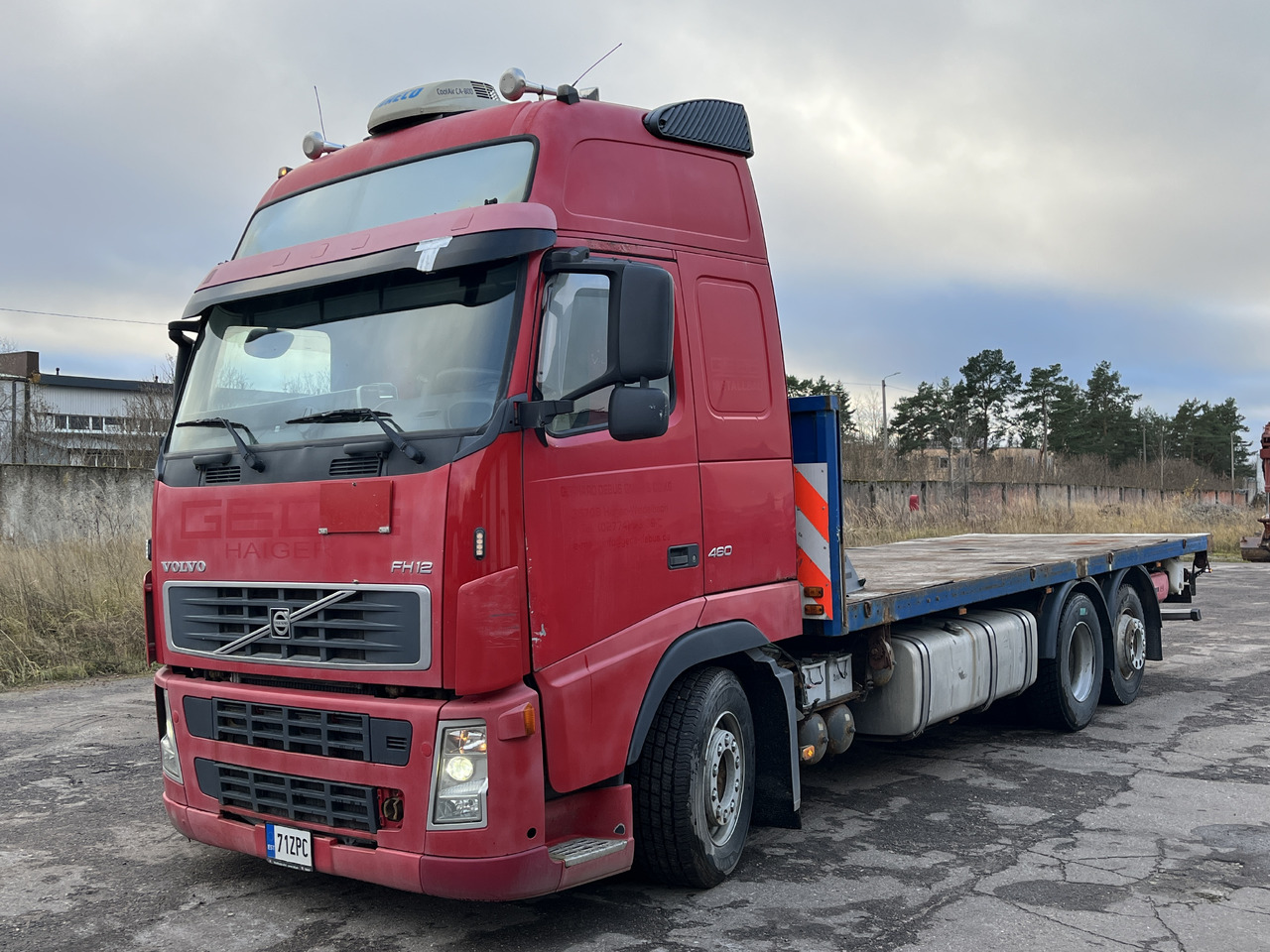 栏板式/ 平板卡车 Volvo FH12 Flatbed Automatic 2006：图1