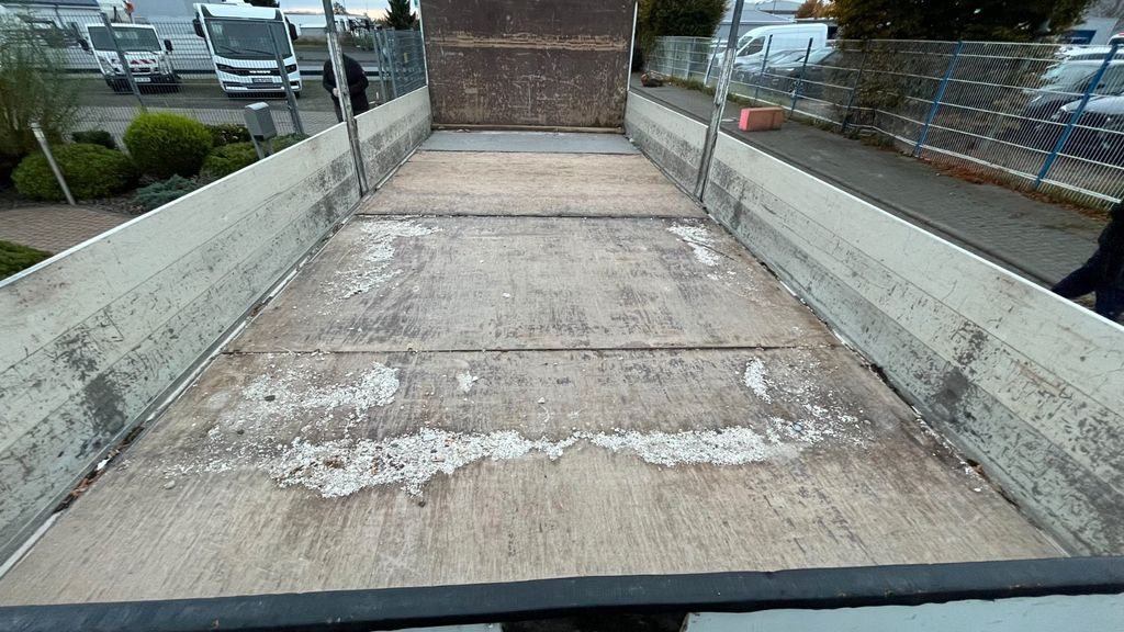 Iveco Eurocargo ML 80E18 Pritsche Iveco Eurocargo ML 80E18 Pritsche - 平板货车:图3 Iveco Eurocargo ML 80E18 Pritsche Iveco Eurocargo ML 80E18 Pritsche - 平板货车:图3