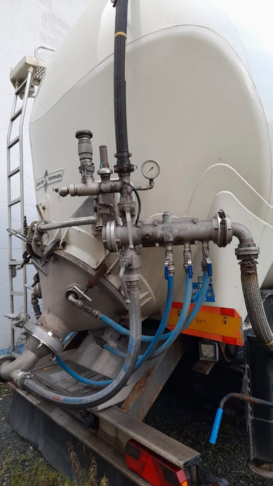Spitzer SK 2753 CAL 53m³ Kippsilo - 筒仓拖车:图4 Spitzer SK 2753 CAL 53m³ Kippsilo - 筒仓拖车:图4