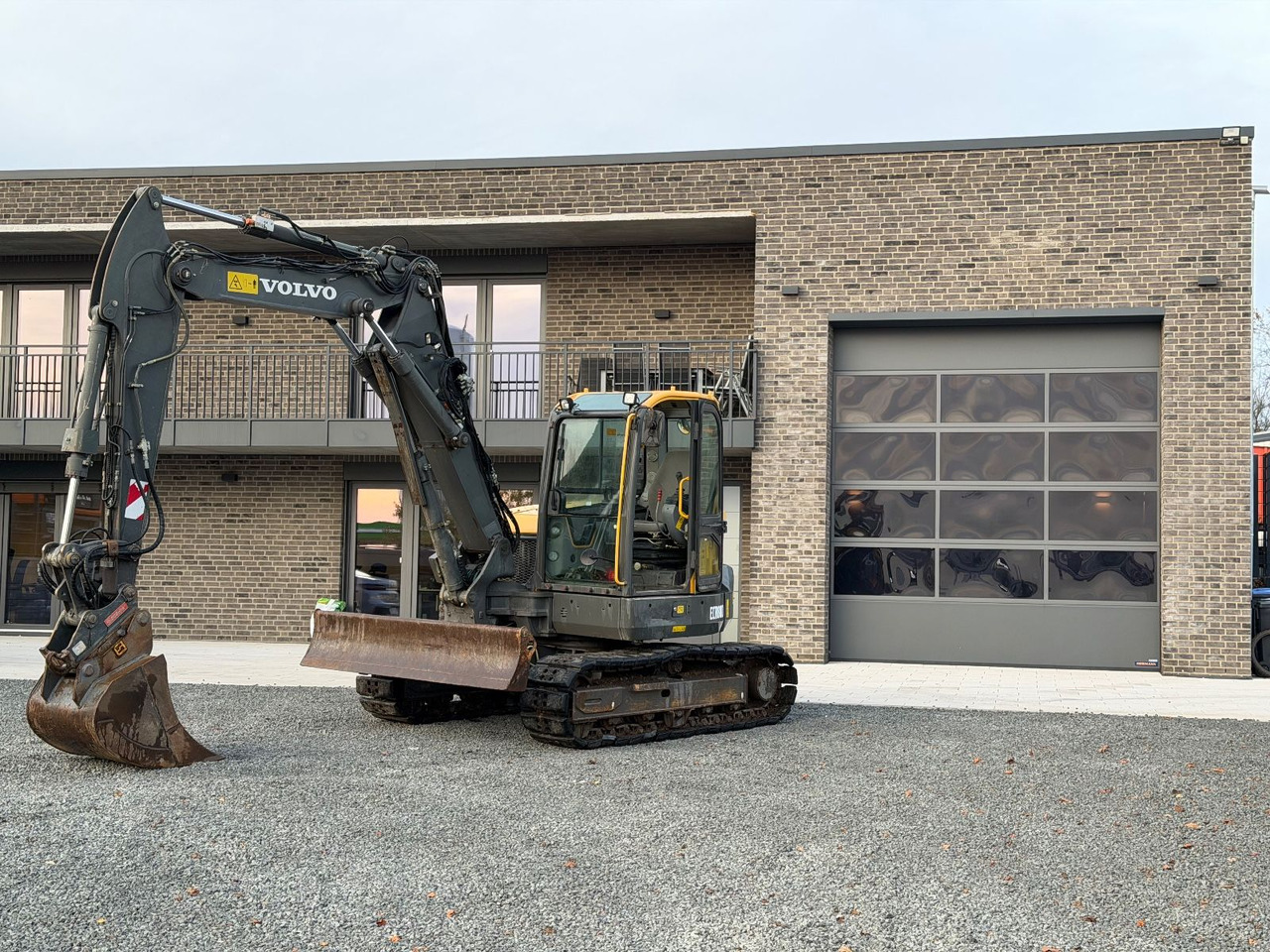 Volvo ECR 88 D Verstellauslger OQ Oilquick - 小型挖掘机:图1 Volvo ECR 88 D Verstellauslger OQ Oilquick - 小型挖掘机:图1