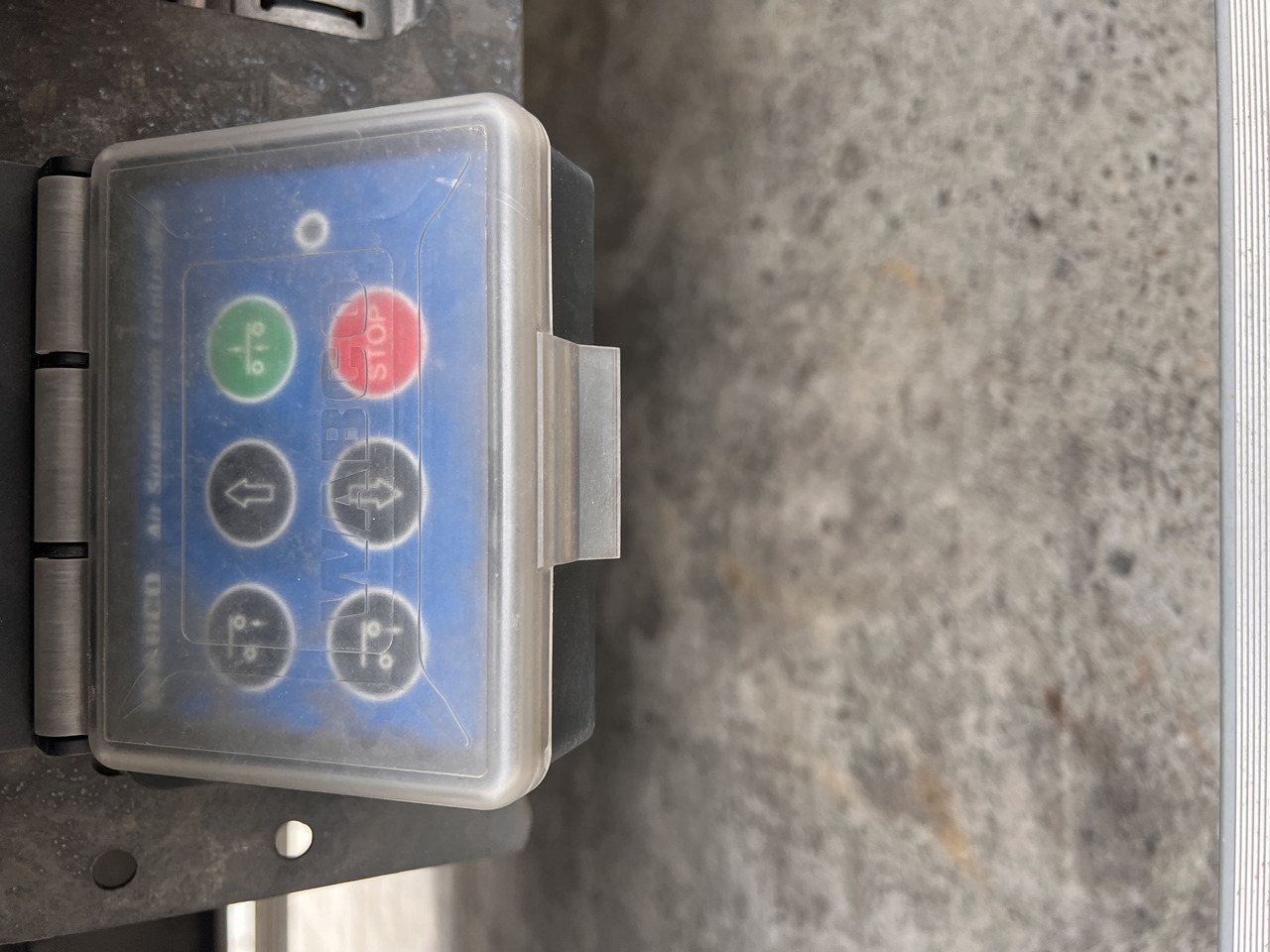 Ackermann Z-KA-F10.5/7,6 1 Achs Jumbo- Planenanhänger 10,5 t GG - 侧帘拖车:图3 Ackermann Z-KA-F10.5/7,6 1 Achs Jumbo- Planenanhänger 10,5 t GG - 侧帘拖车:图3