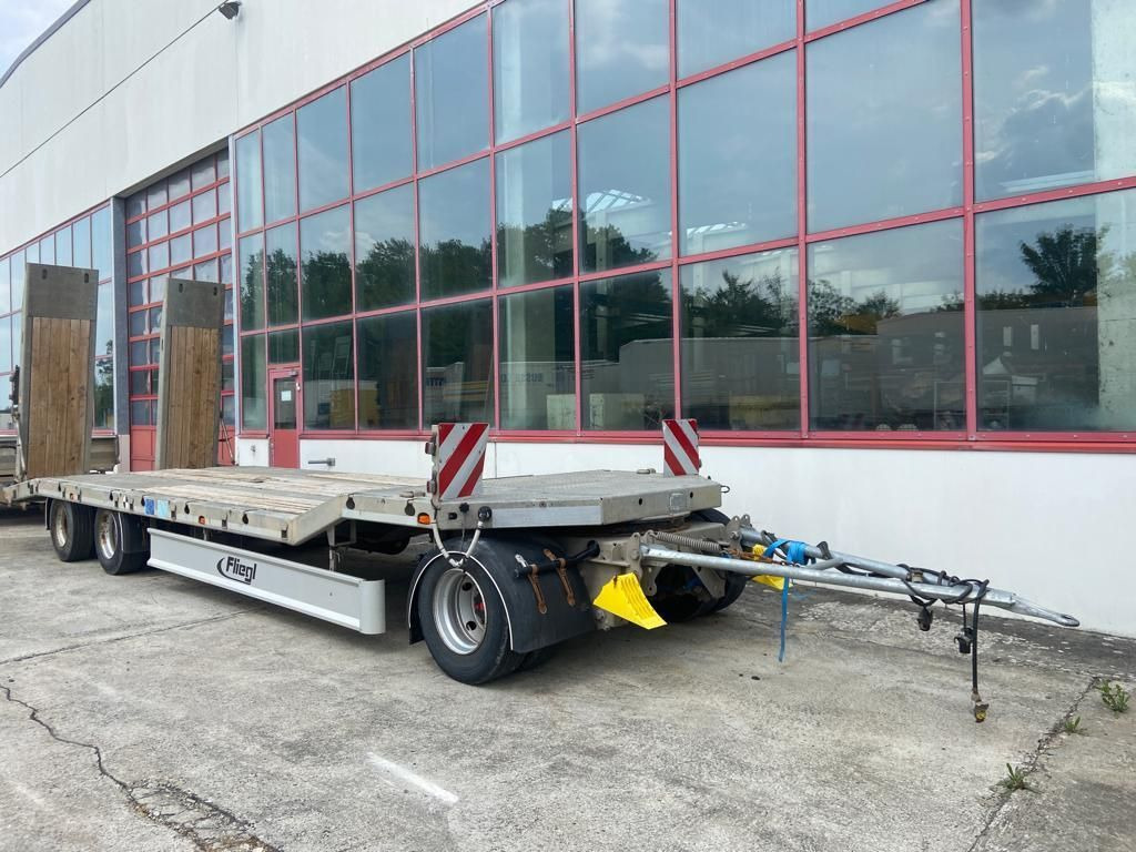 Fliegl 3 Achs Tiefladeranhänger - 低装载拖车:图2 Fliegl 3 Achs Tiefladeranhänger - 低装载拖车:图2