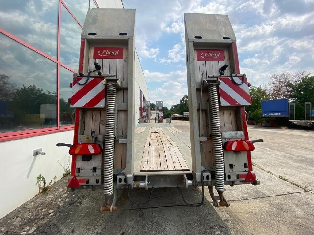 Fliegl 3 Achs Tiefladeranhänger - 低装载拖车:图5 Fliegl 3 Achs Tiefladeranhänger - 低装载拖车:图5