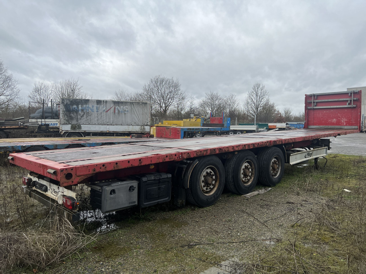 Fliegl SDS350 3 Achs Sattelauflieger - 栏板式/ 平板半拖车:图1 Fliegl SDS350 3 Achs Sattelauflieger - 栏板式/ 平板半拖车:图1