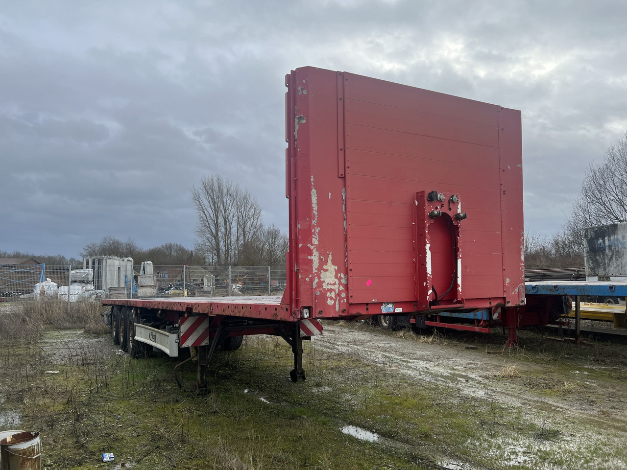 Fliegl SDS350 3 Achs Sattelauflieger - 栏板式/ 平板半拖车:图2 Fliegl SDS350 3 Achs Sattelauflieger - 栏板式/ 平板半拖车:图2