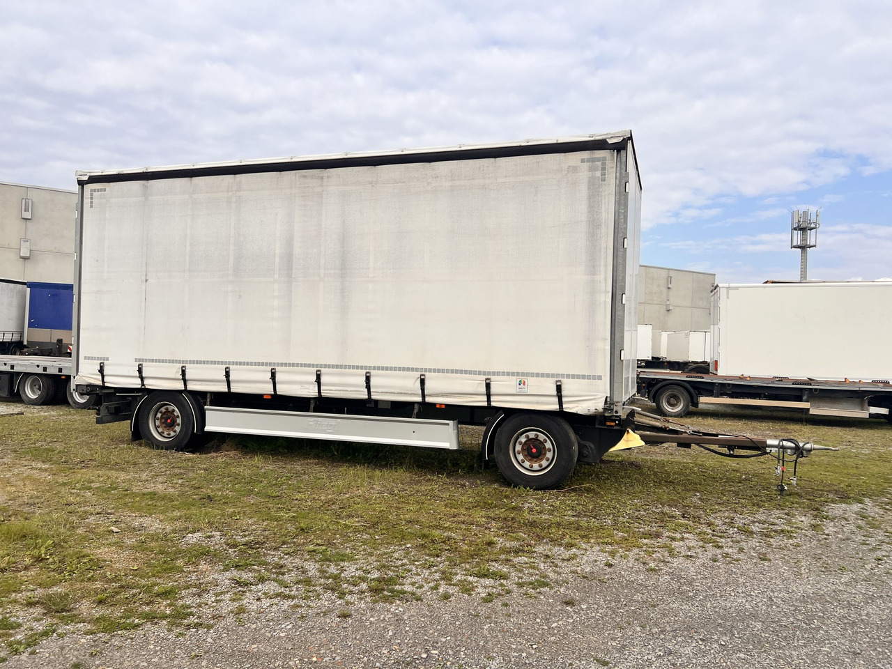 Fliegl ZPS180 2 Achs Jumbo- Planen, Mega, durchladbar - 侧帘拖车:图5 Fliegl ZPS180 2 Achs Jumbo- Planen, Mega, durchladbar - 侧帘拖车:图5