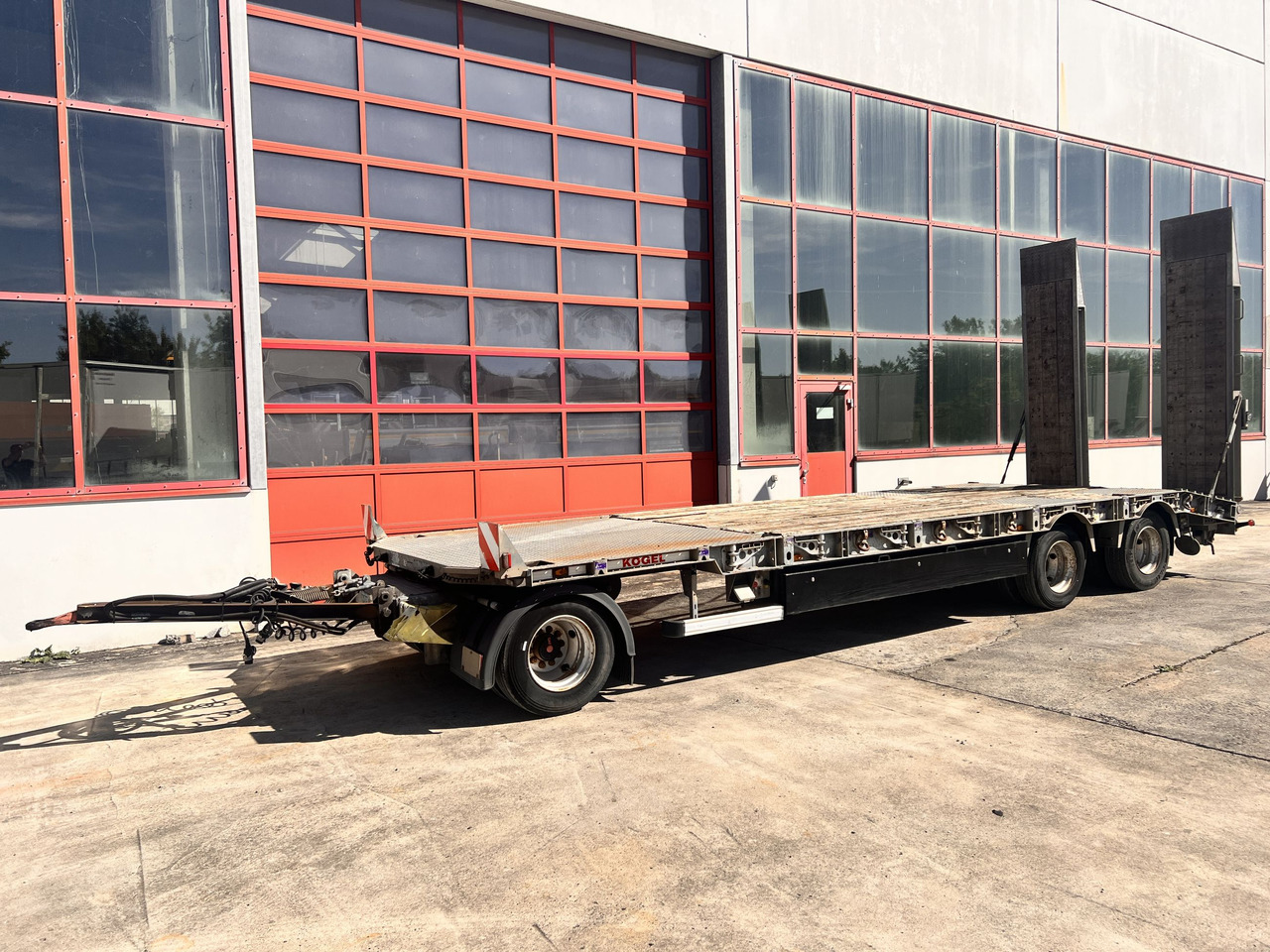 Kögel AT 30 3 Achs Tieflader 8,5 m - 低装载拖车:图3 Kögel AT 30 3 Achs Tieflader 8,5 m - 低装载拖车:图3