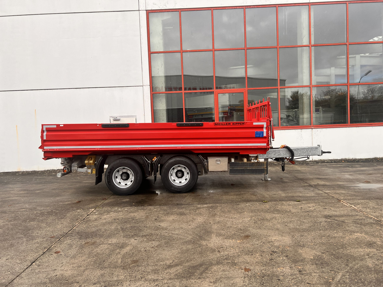 Meiller MZDAL 18 t Tandemkipper Tieflader Schotter- Klappe, neuwertig - 翻斗拖车:图2 Meiller MZDAL 18 t Tandemkipper Tieflader Schotter- Klappe, neuwertig - 翻斗拖车:图2