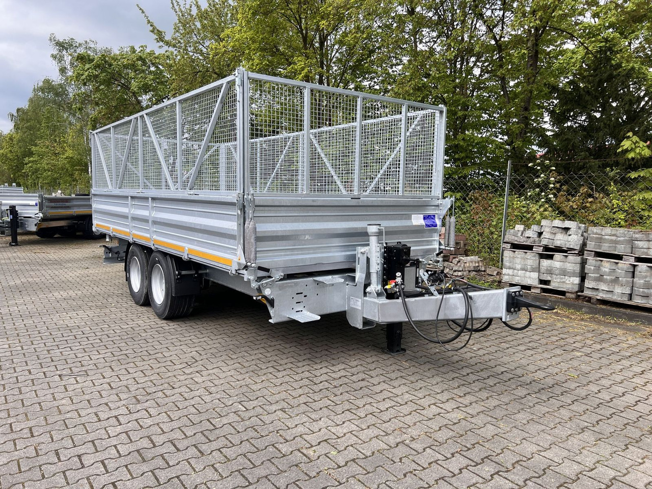 Möslein 14 t Tandem- Kipper Tieflader 5,70 m lang, Brei - 翻斗拖车:图2 Möslein 14 t Tandem- Kipper Tieflader 5,70 m lang, Brei - 翻斗拖车:图2