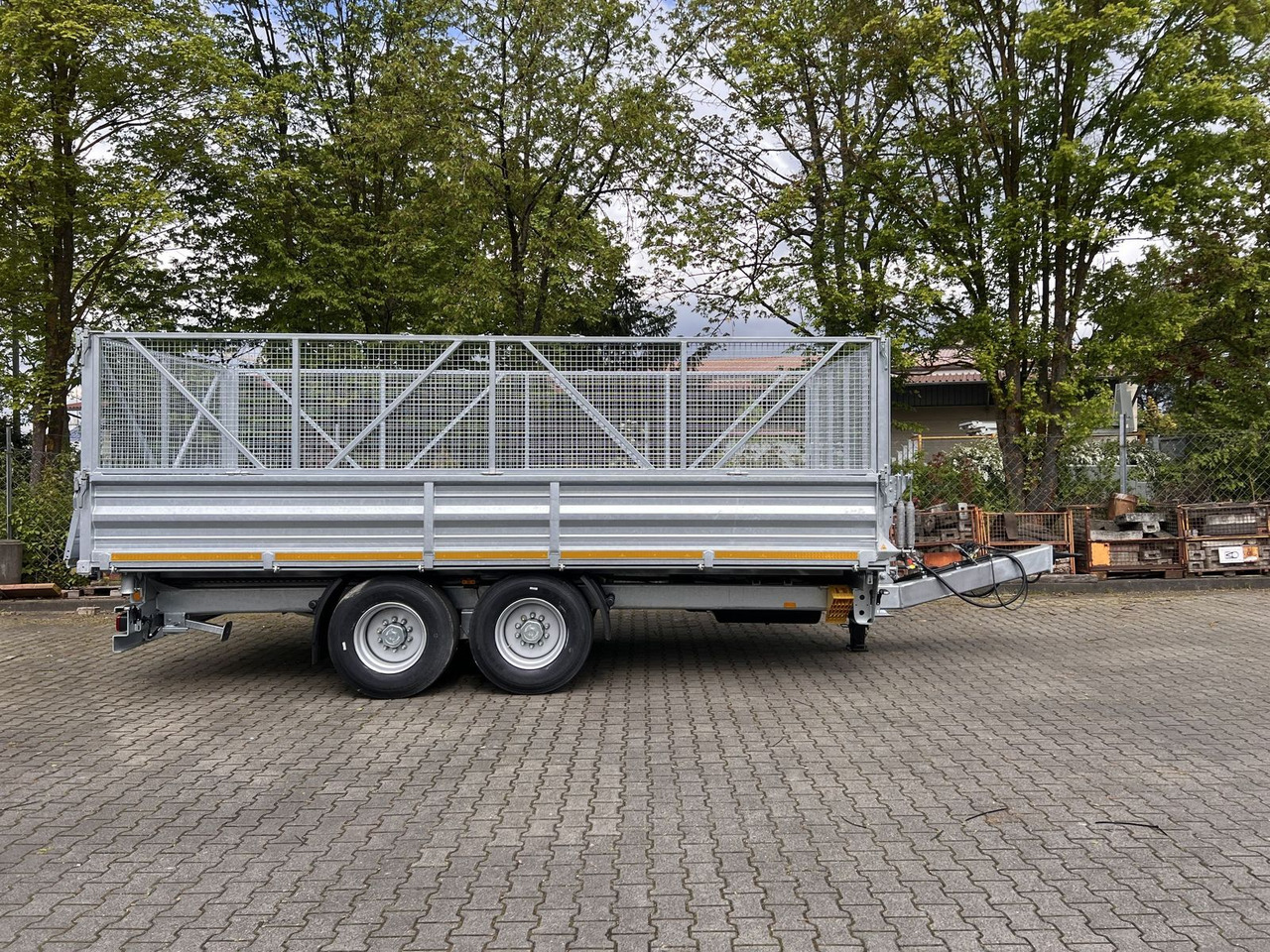 Möslein 14 t Tandem- Kipper Tieflader 5,70 m lang, Brei - 翻斗拖车:图4 Möslein 14 t Tandem- Kipper Tieflader 5,70 m lang, Brei - 翻斗拖车:图4