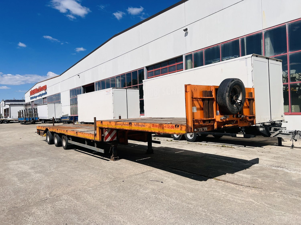 Möslein 3 Achs Satteltieflader Plato 45 t GGfür Fertigt - 低装载半拖车:图3 Möslein 3 Achs Satteltieflader Plato 45 t GGfür Fertigt - 低装载半拖车:图3