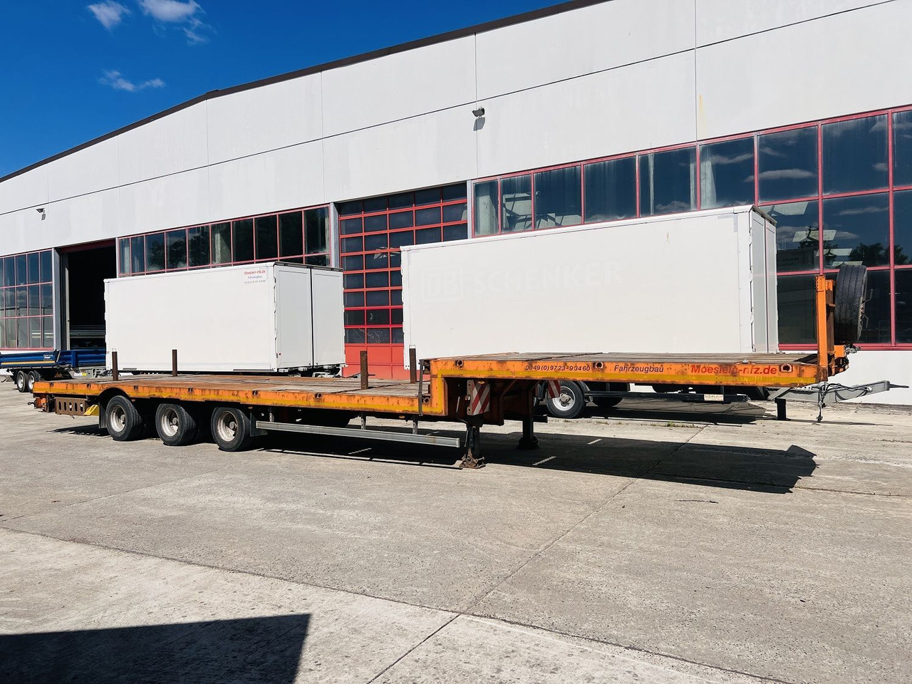 Möslein 3 Achs Satteltieflader Plato 45 t GGfür Fertigt - 低装载半拖车:图4 Möslein 3 Achs Satteltieflader Plato 45 t GGfür Fertigt - 低装载半拖车:图4
