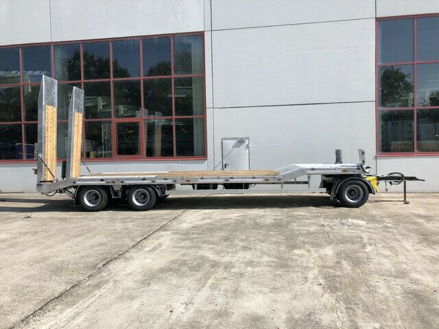 Möslein 3 Achs Tieflader- Anhänger, Verbreiterung - 低装载拖车:图2 Möslein 3 Achs Tieflader- Anhänger, Verbreiterung - 低装载拖车:图2