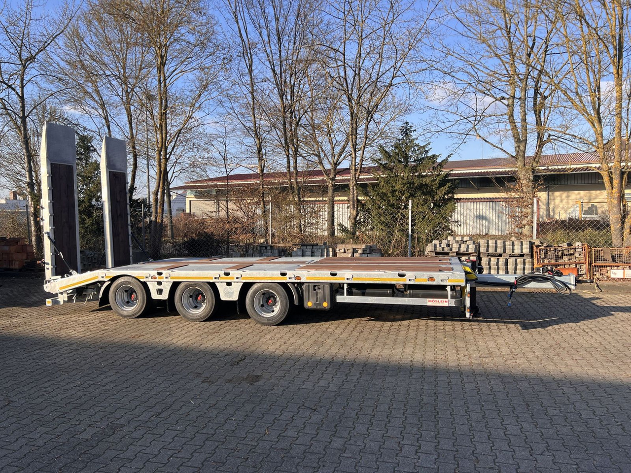 Möslein 32 t GG Tridem- Tieflader 3 Achs, gelenktNeufah - 低装载拖车:图1 Möslein 32 t GG Tridem- Tieflader 3 Achs, gelenktNeufah - 低装载拖车:图1