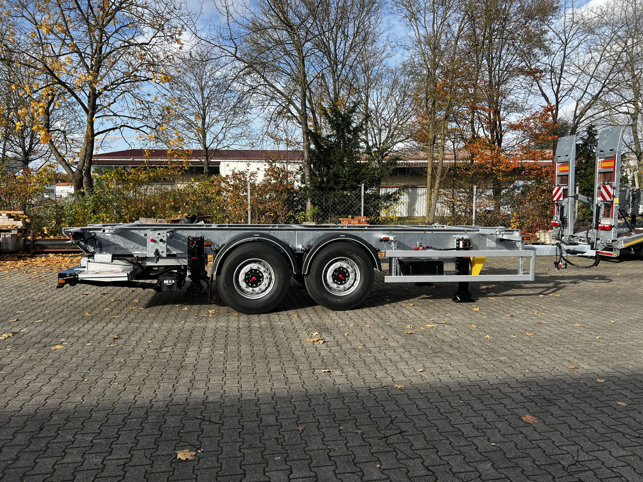 Möslein BDF Tandem- BDF- Wechselanhänger mit Ladebordwand - 集装箱运输车/ 可拆卸车身的拖车:图1 Möslein BDF Tandem- BDF- Wechselanhänger mit Ladebordwand - 集装箱运输车/ 可拆卸车身的拖车:图1