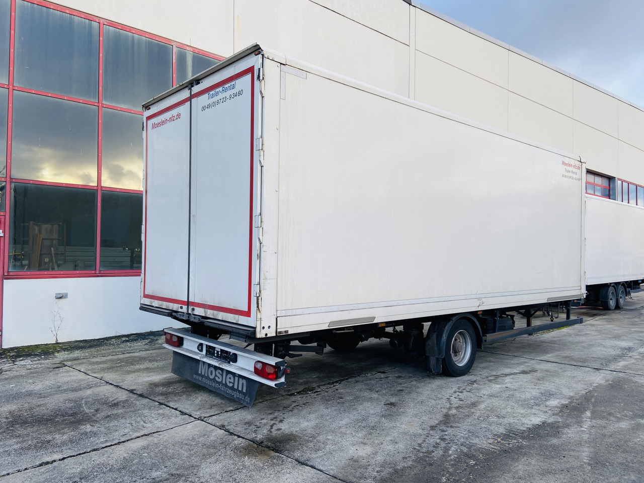 Möslein EK 1- D 7,3 1 Achs Kofferanhänger - 封闭厢式拖车:图4 Möslein EK 1- D 7,3 1 Achs Kofferanhänger - 封闭厢式拖车:图4