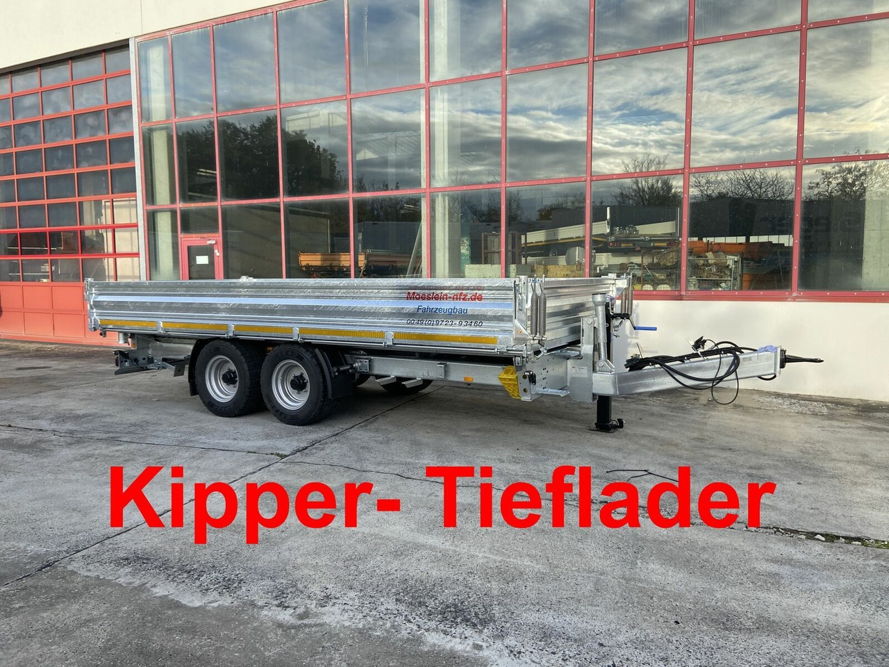 Möslein Kipper Tieflader, Breite Reifen-- Neufahrzeug - - 翻斗拖车:图1 Möslein Kipper Tieflader, Breite Reifen-- Neufahrzeug - - 翻斗拖车:图1