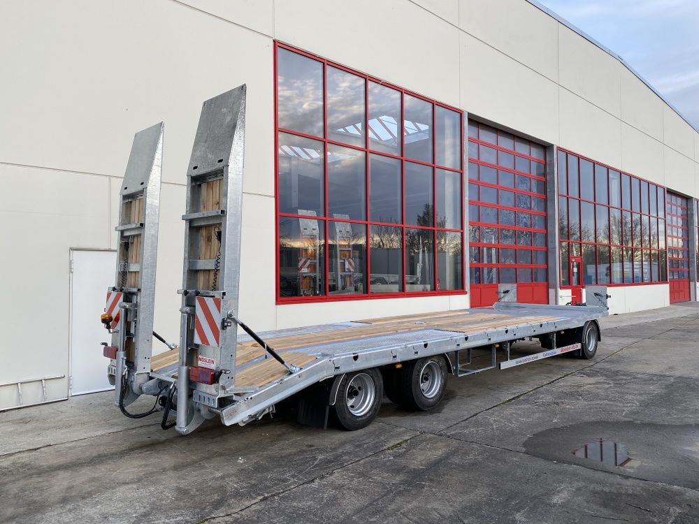 Möslein T 3-8,20 P VB H1 Blatt 3 Achs Tieflader mit gerader Ladefläche 8,10 m, Neufahrzeug - 低装载拖车:图3 Möslein T 3-8,20 P VB H1 Blatt 3 Achs Tieflader mit gerader Ladefläche 8,10 m, Neufahrzeug - 低装载拖车:图3