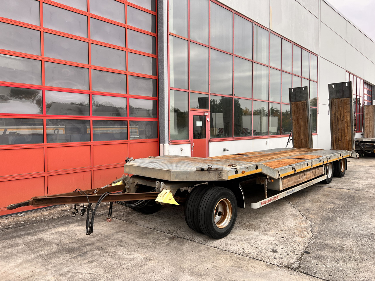 Möslein TF3 Schwebheim 3 Achs Tiefladeranhänger - 低装载拖车:图4 Möslein TF3 Schwebheim 3 Achs Tiefladeranhänger - 低装载拖车:图4