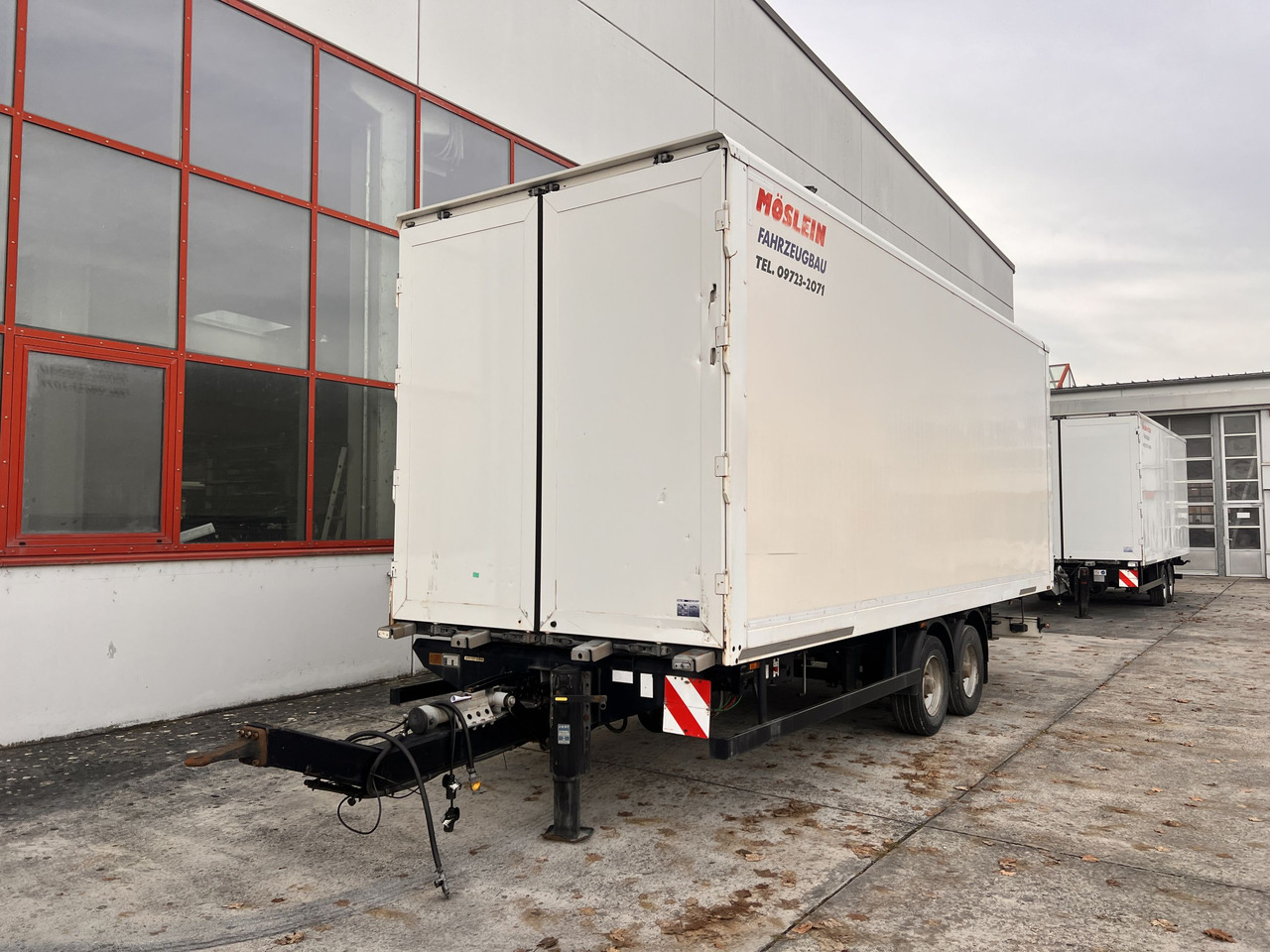 Möslein TKO 105 D Schwebheim Tandem- Koffer- Anhänger, Durchladbar - 封闭厢式拖车:图3 Möslein TKO 105 D Schwebheim Tandem- Koffer- Anhänger, Durchladbar - 封闭厢式拖车:图3
