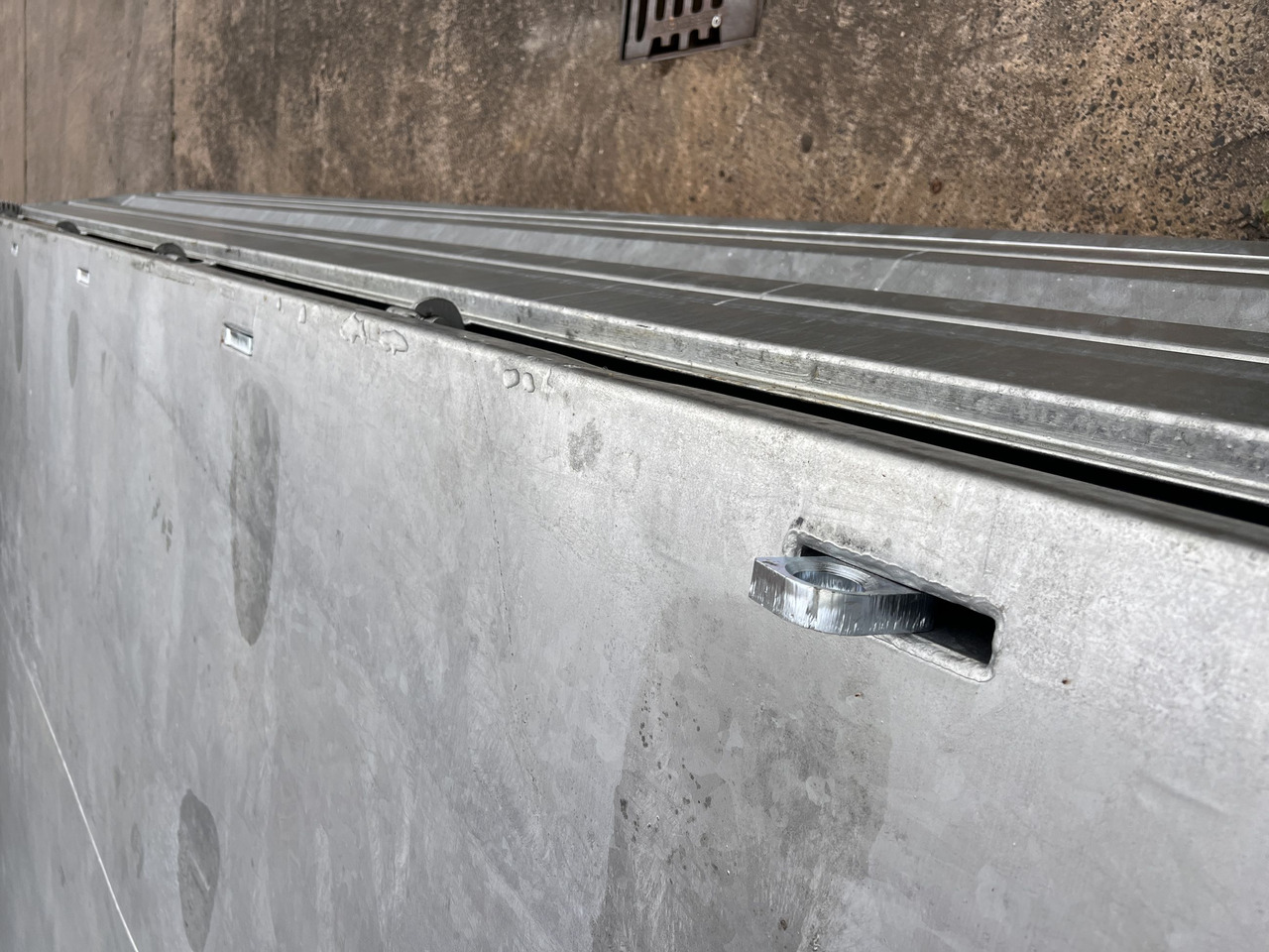 Möslein TTD 19 AB 19 t Tandem Kipper Tieflader2 x Aufsatzbordwänden-- Neufahrzeug -- - 翻斗拖车:图5 Möslein TTD 19 AB 19 t Tandem Kipper Tieflader2 x Aufsatzbordwänden-- Neufahrzeug -- - 翻斗拖车:图5