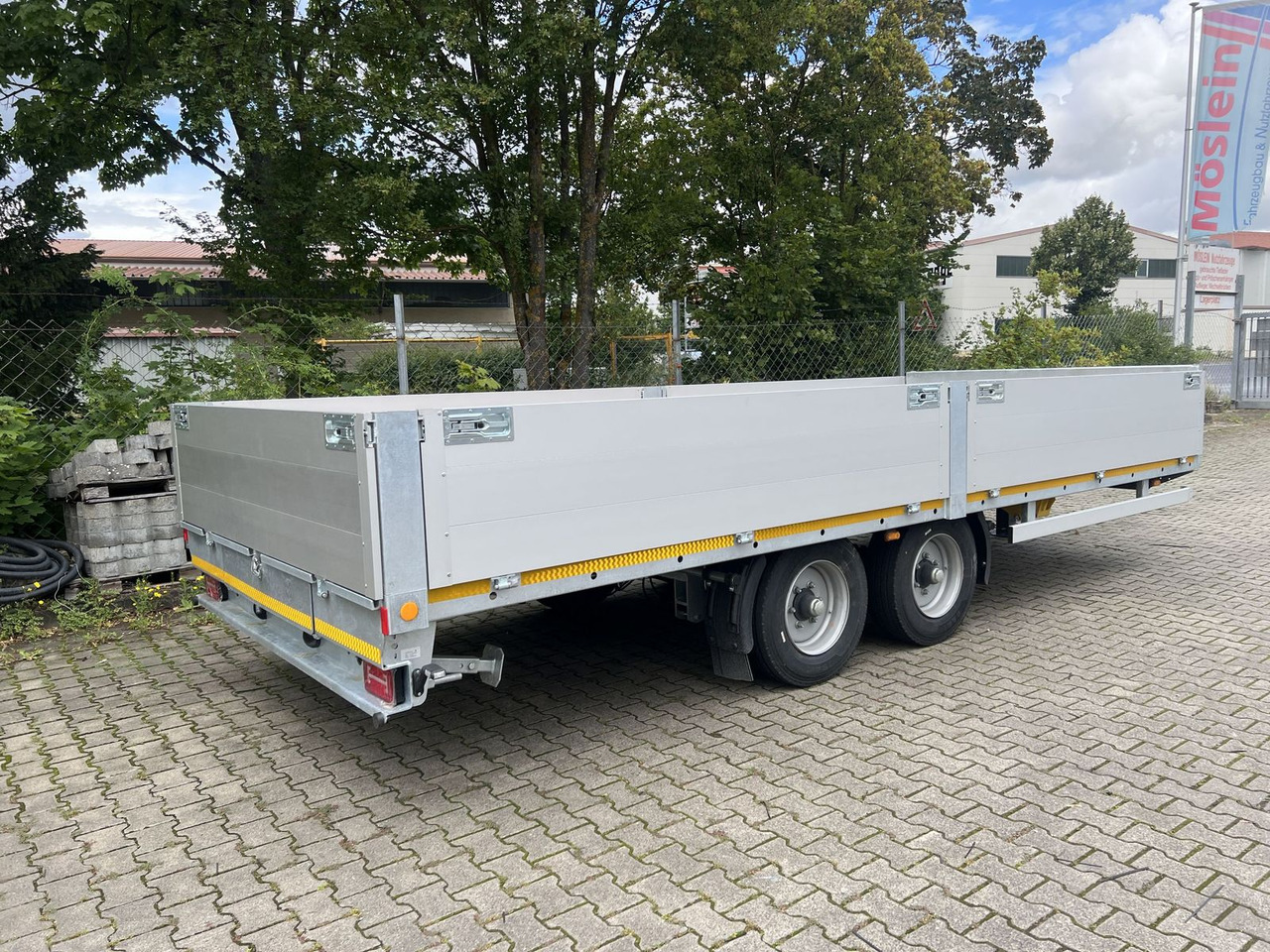 Möslein Tandem Pritsche- Tieflader mit Rungentaschen - 低装载拖车:图5 Möslein Tandem Pritsche- Tieflader mit Rungentaschen - 低装载拖车:图5