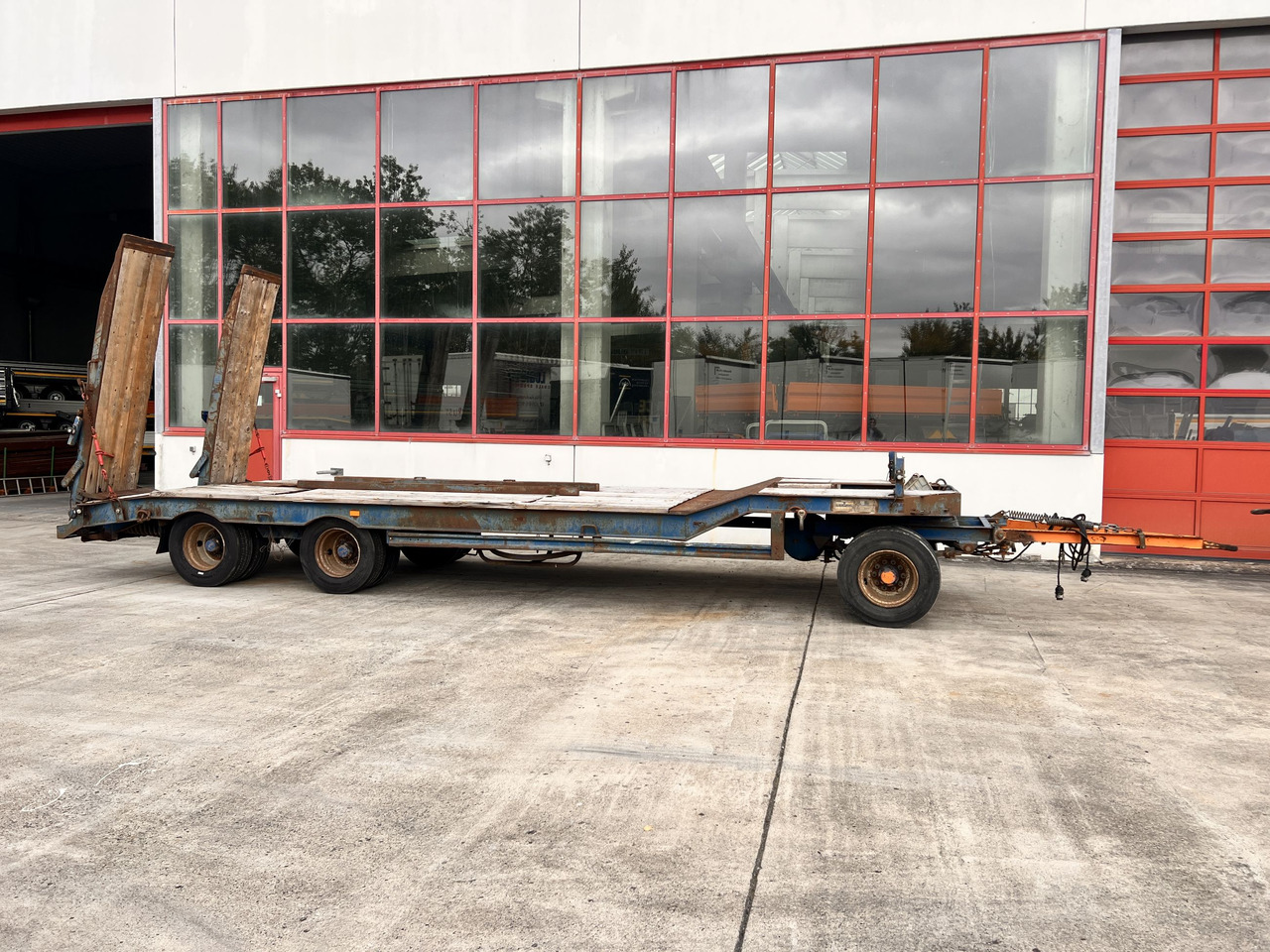Müller Mitteltal T3  3 Achs Tieflader mit ABS - 低装载拖车:图4 Müller Mitteltal T3  3 Achs Tieflader mit ABS - 低装载拖车:图4