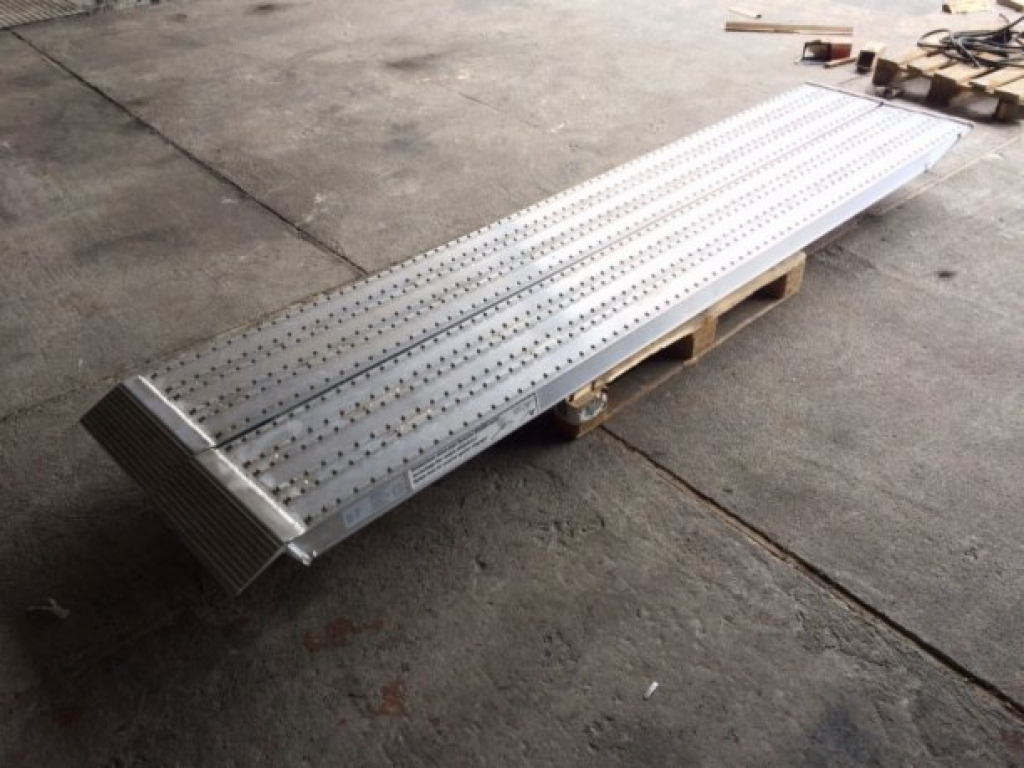 NEU Auffahrrampen, Alurampen,Verladerampen, 8 to Länge 3,25m - 装载坡道:图2 NEU Auffahrrampen, Alurampen,Verladerampen, 8 to Länge 3,25m - 装载坡道:图2