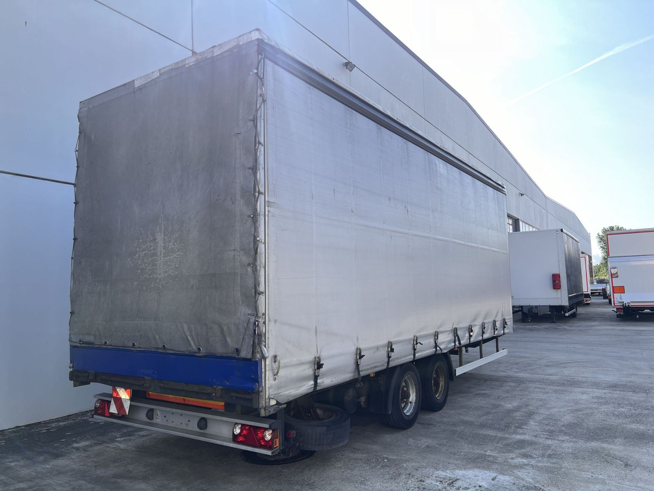 Tandem- Planenanhänger - 侧帘卡车:图5 Tandem- Planenanhänger - 侧帘卡车:图5
