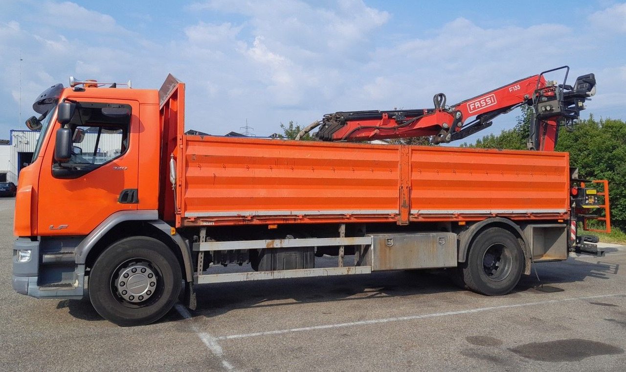 DAF FA LF 320 19t Fassi Kran - 栏板式/ 平板卡车, 起重车:图2 DAF FA LF 320 19t Fassi Kran - 栏板式/ 平板卡车, 起重车:图2