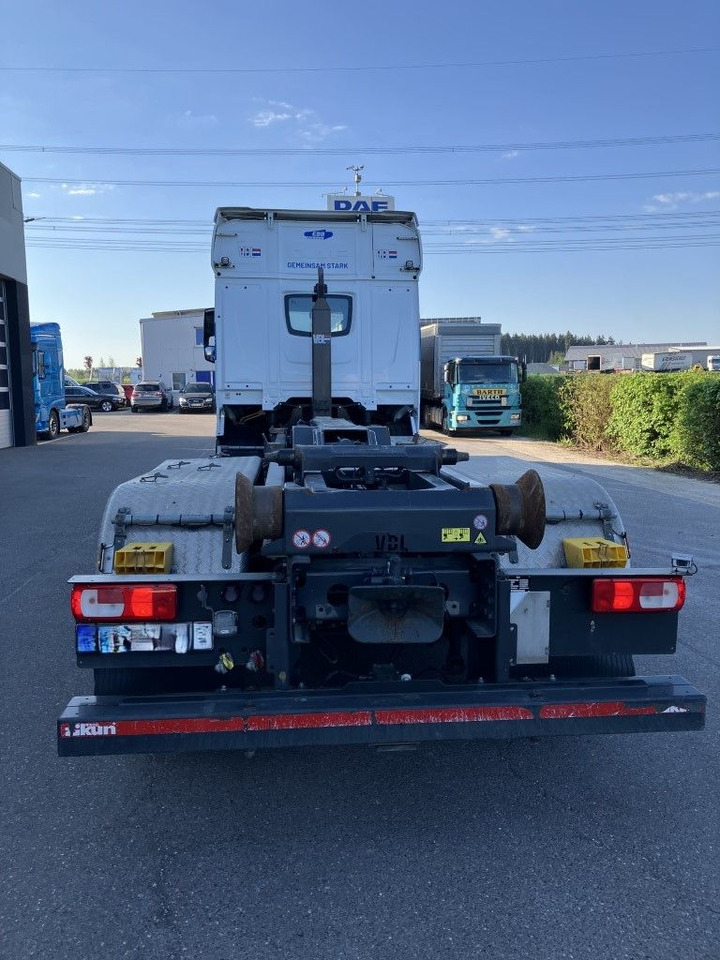 DAF FAN XF 480 mit VDL Abrollkipper DAF FAN XF 480 mit VDL Abrollkipper - 吊钩升降车:图5 DAF FAN XF 480 mit VDL Abrollkipper DAF FAN XF 480 mit VDL Abrollkipper - 吊钩升降车:图5