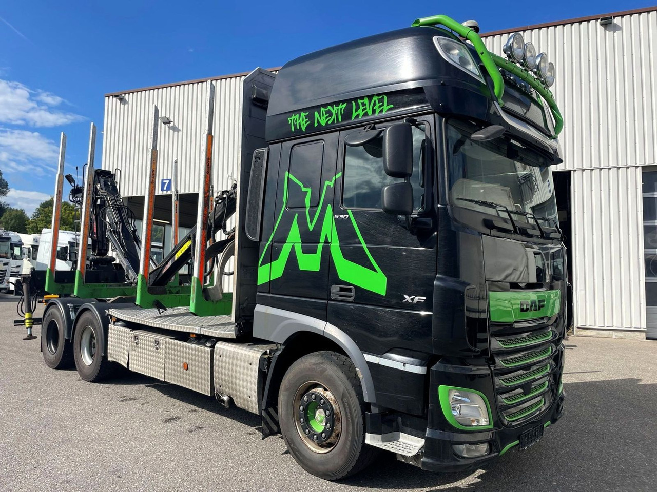 DAF FAT XF 530 SSC, Holztransport, Greifer mit Säge - 木材运输车, 起重车:图1 DAF FAT XF 530 SSC, Holztransport, Greifer mit Säge - 木材运输车, 起重车:图1