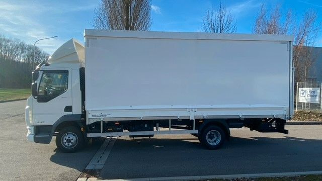DAF LF 210 8t Pritsche-Plane LBW Tageszulassung DAF FA LF 210 08t Spier Pritsche-Plane - 侧帘卡车:图3 DAF LF 210 8t Pritsche-Plane LBW Tageszulassung DAF FA LF 210 08t Spier Pritsche-Plane - 侧帘卡车:图3