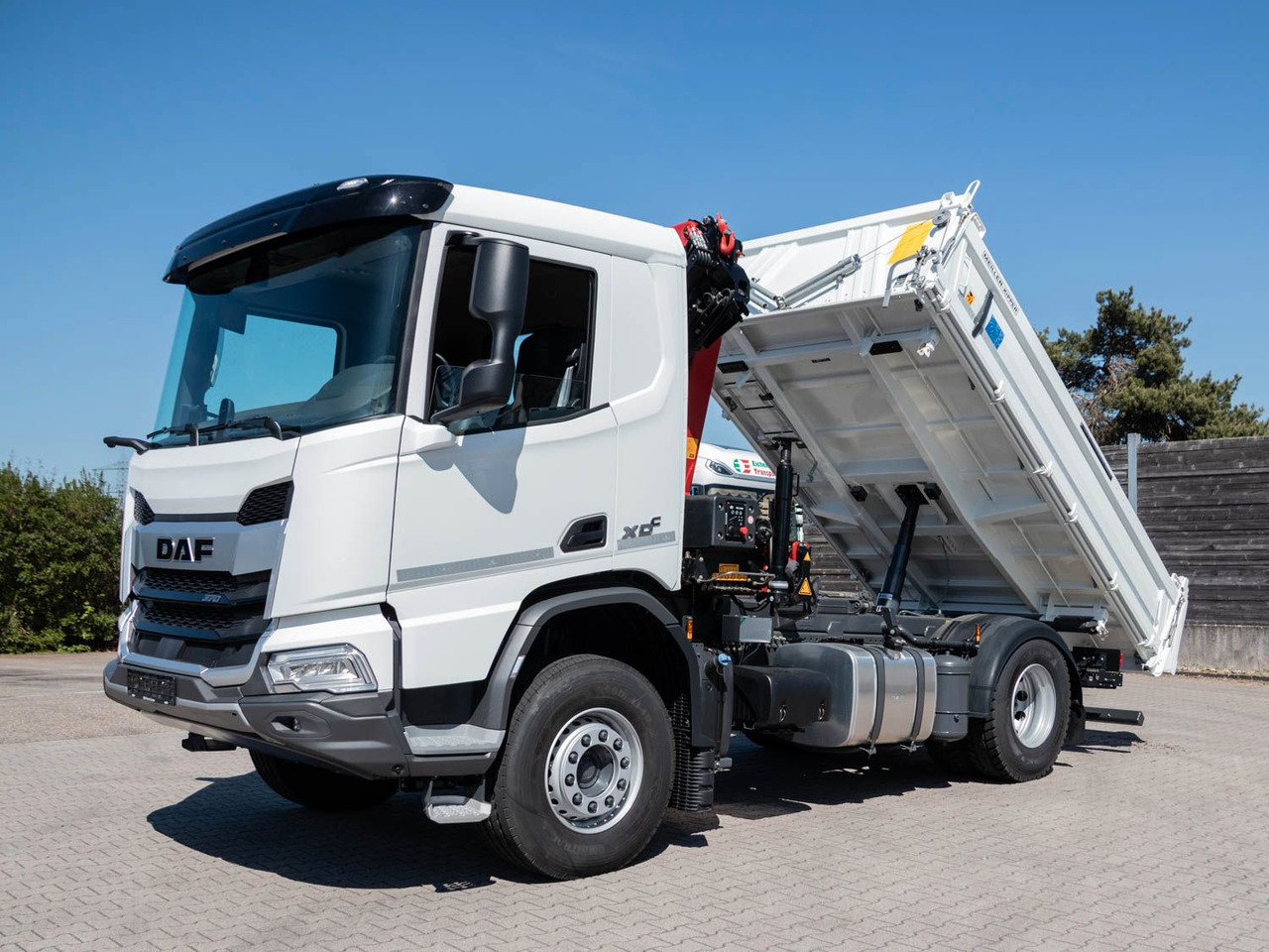 DAF XDC 370 FA Meiller Krankipper HMF DAF XDC 370 FA Meiller Krankipper HMF - 翻斗车:图2 DAF XDC 370 FA Meiller Krankipper HMF DAF XDC 370 FA Meiller Krankipper HMF - 翻斗车:图2