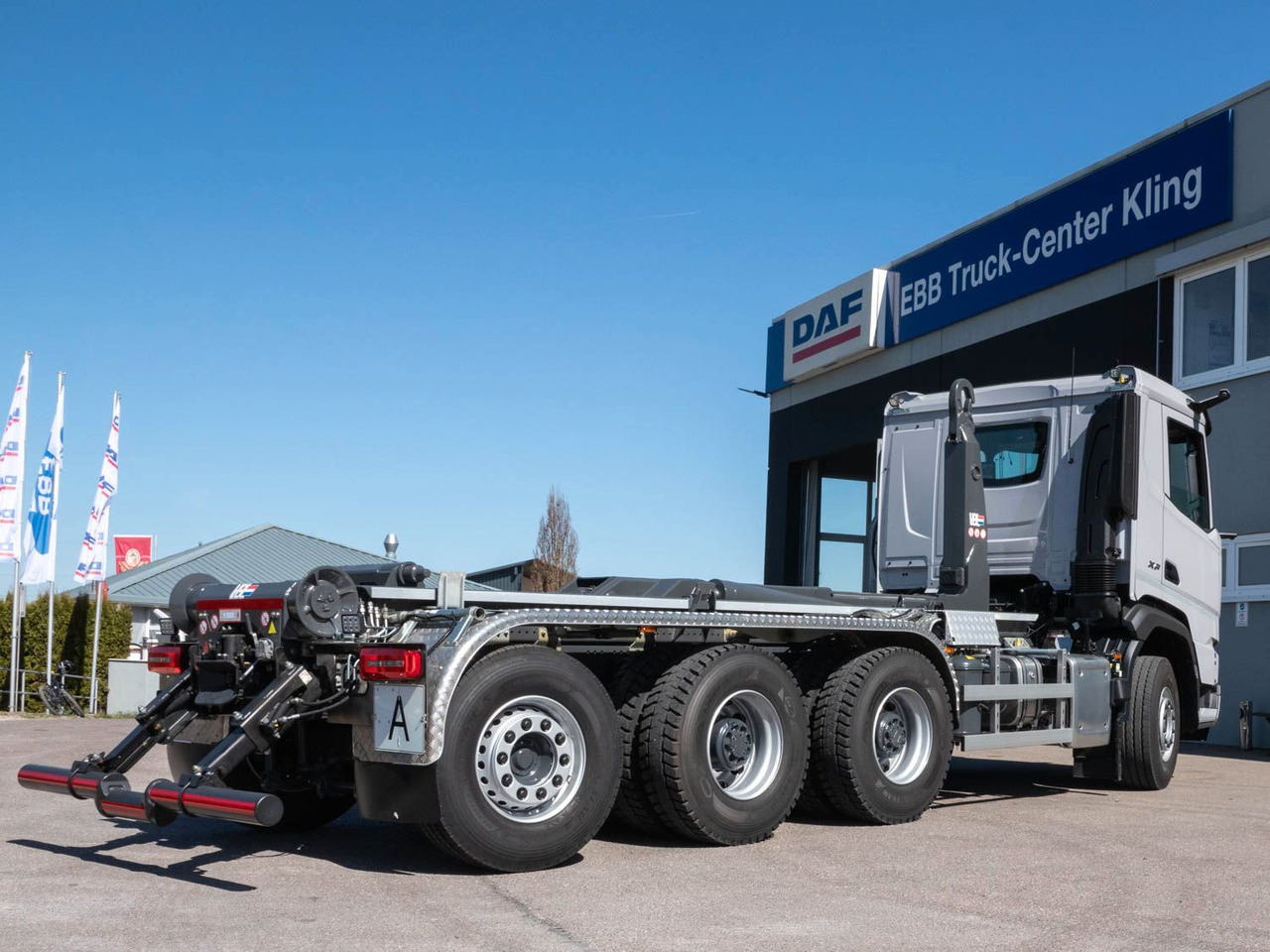 DAF XF 530 FAW mit VDL Abrollkipper DAF XF 530 FAW mit VDL Abrollkipper - 吊钩升降车:图3 DAF XF 530 FAW mit VDL Abrollkipper DAF XF 530 FAW mit VDL Abrollkipper - 吊钩升降车:图3