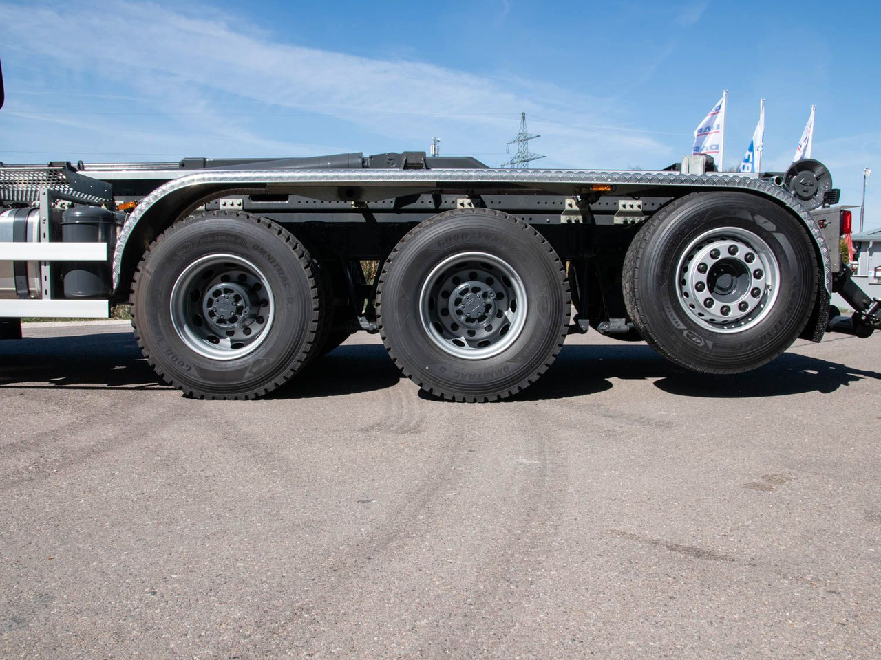 DAF XF 530 FAW mit VDL Abrollkipper DAF XF 530 FAW mit VDL Abrollkipper - 吊钩升降车:图5 DAF XF 530 FAW mit VDL Abrollkipper DAF XF 530 FAW mit VDL Abrollkipper - 吊钩升降车:图5