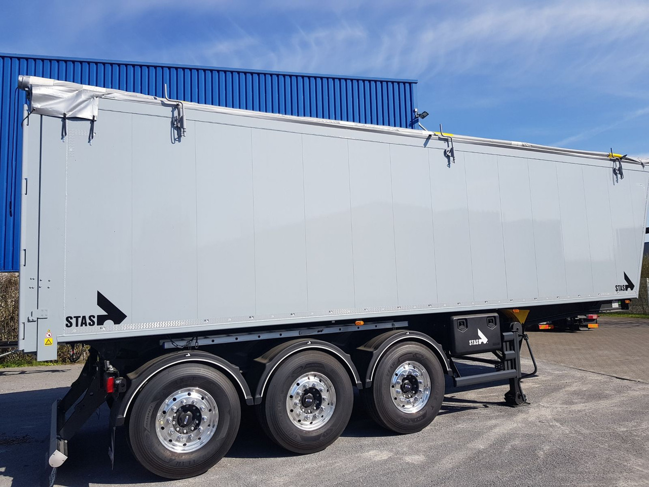 Stas agroSTAR 47,6 cbm Kippsattelauflieger Stas agroSTAR 47,6 cbm Kippsattelauflieger - 翻斗半拖车:图5 Stas agroSTAR 47,6 cbm Kippsattelauflieger Stas agroSTAR 47,6 cbm Kippsattelauflieger - 翻斗半拖车:图5