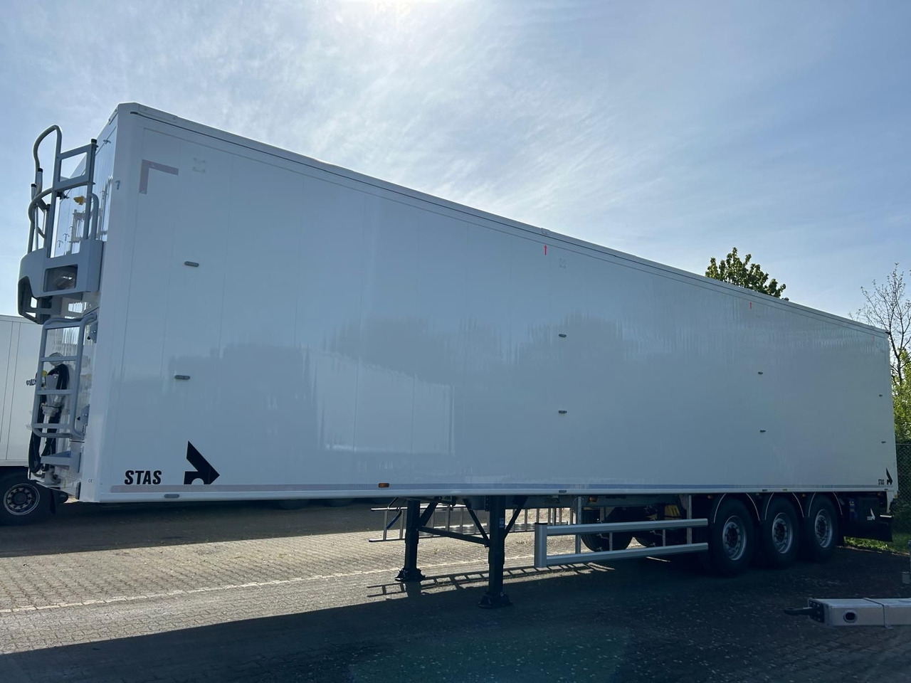 Stas bioSTAR 91,3 cbm - 活动底半拖车:图2 Stas bioSTAR 91,3 cbm - 活动底半拖车:图2