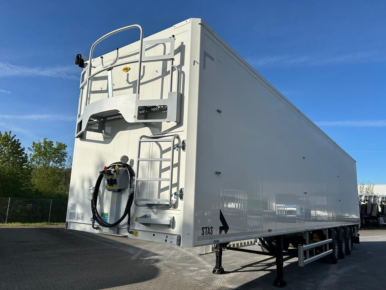 Stas bioSTAR 91,3 cbm - 活动底半拖车:图4 Stas bioSTAR 91,3 cbm - 活动底半拖车:图4