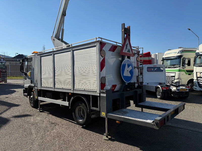 Iveco ML 100 ML100E18 custers skyworker 2009 - 卡车:图4 Iveco ML 100 ML100E18 custers skyworker 2009 - 卡车:图4