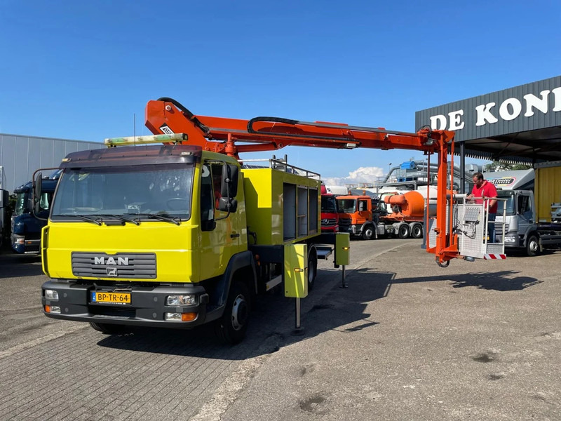 MAN L2000 12.210 CUSTER T-200- 18 - 卡车:图2 MAN L2000 12.210 CUSTER T-200- 18 - 卡车:图2