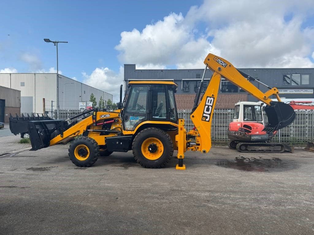 JCB 3 CX ECO 6 in 1 bucket ( UNUSED ) - 反铲装载机:图1 JCB 3 CX ECO 6 in 1 bucket ( UNUSED ) - 反铲装载机:图1