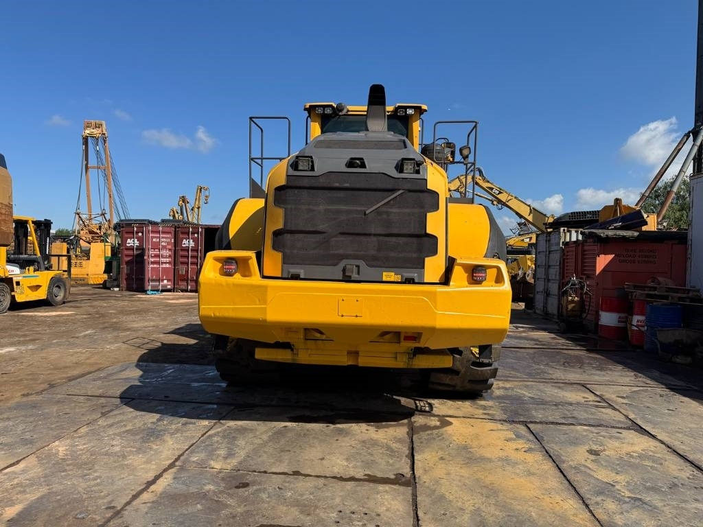Volvo L 220 H ( WITH NEW TYRES ) - 轮式装载机:图4 Volvo L 220 H ( WITH NEW TYRES ) - 轮式装载机:图4