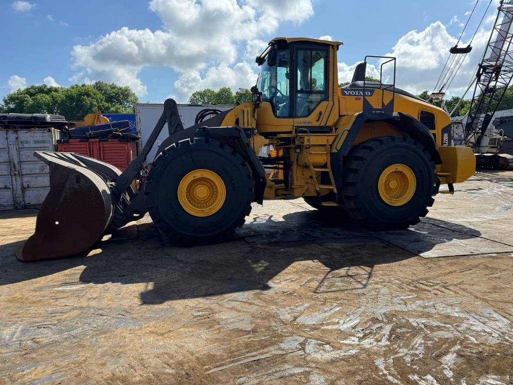 Volvo L 220 H ( WITH NEW TYRES ) - 轮式装载机:图1 Volvo L 220 H ( WITH NEW TYRES ) - 轮式装载机:图1