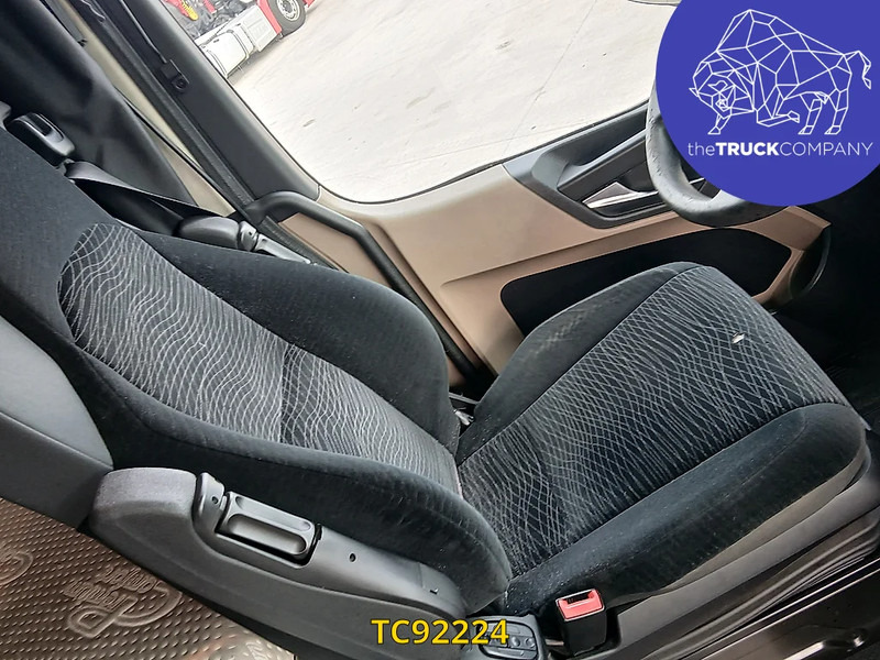 Mercedes-Benz Actros 2548 - 侧帘卡车:图4 Mercedes-Benz Actros 2548 - 侧帘卡车:图4