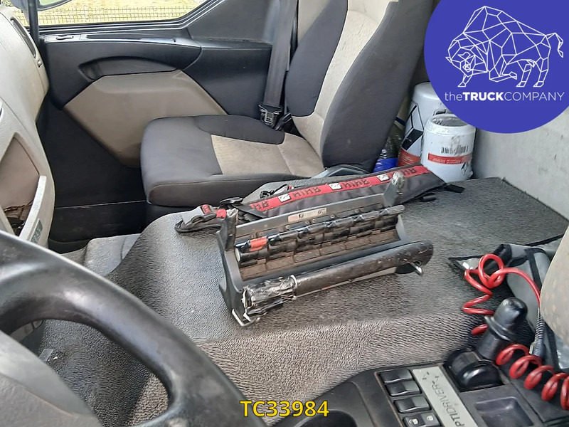 Renault Kerax 380 - 栏板式/ 平板卡车:图3 Renault Kerax 380 - 栏板式/ 平板卡车:图3