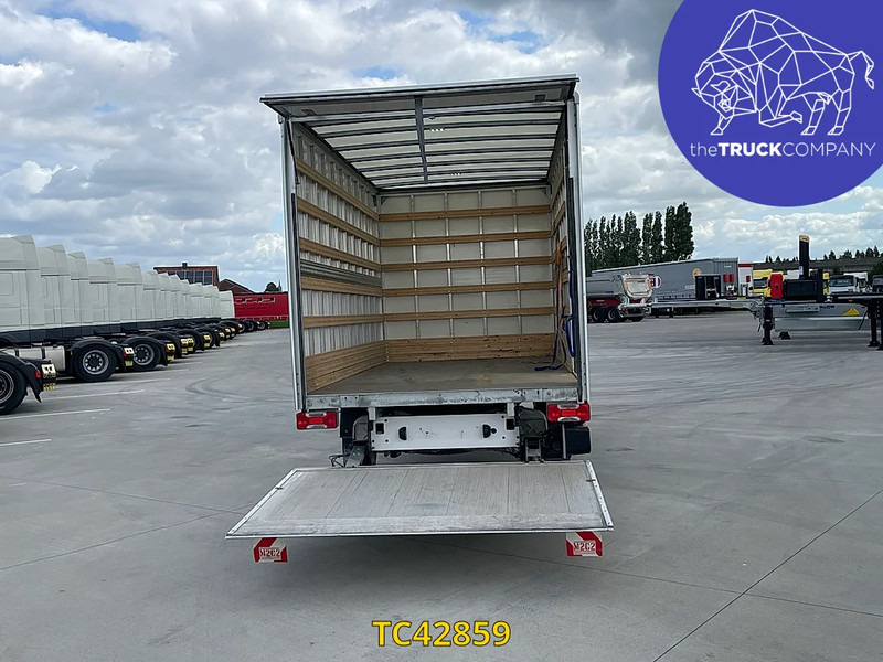 Volkswagen Crafter 2.0 TDI BOX + LIFT - 厢式货车:图1 Volkswagen Crafter 2.0 TDI BOX + LIFT - 厢式货车:图1