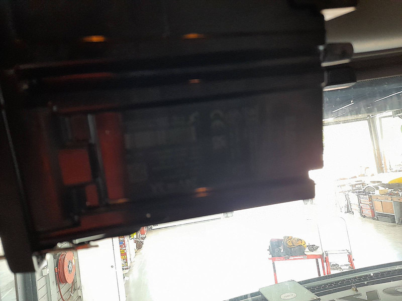 牵引车 DAF XF 530 SSC INTARDER PTO:图17 牵引车 DAF XF 530 SSC INTARDER PTO:图17