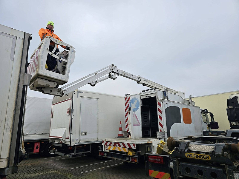 卡车 Iveco 120E18 EUROCARGO COMET 151TAL 15.5M：图18